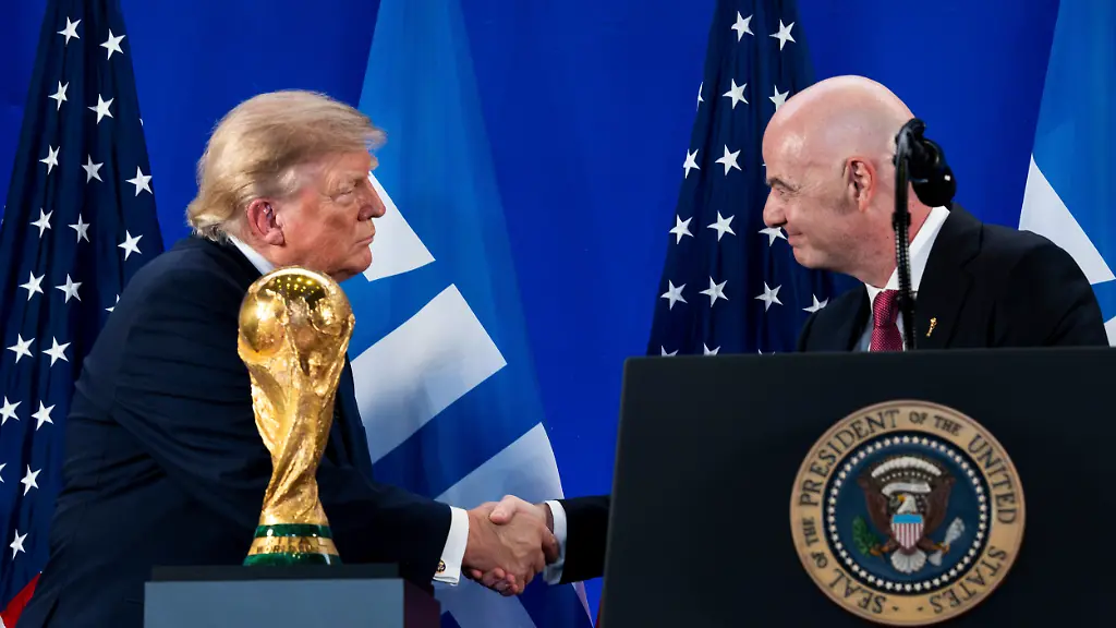 July-21-2026-New-York-City-Ny-United-States-U-S-President-Donald-Trump-shakes-hands-with-FIFA-President-Gianni-Infantino-right-during-a-FIFA-reception-before-the-World-Cup-Final-at-Trump-Tower-July-17-2026-in-New-York-City-New-York
