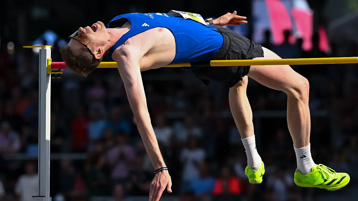 Leichtathletik-Deutsche-Meisterschaft-im-Lohrheidestadion-Maenner-Hochsprung-Finale-Tobias-Potye-verletzt-sich-beim-Hochsprung