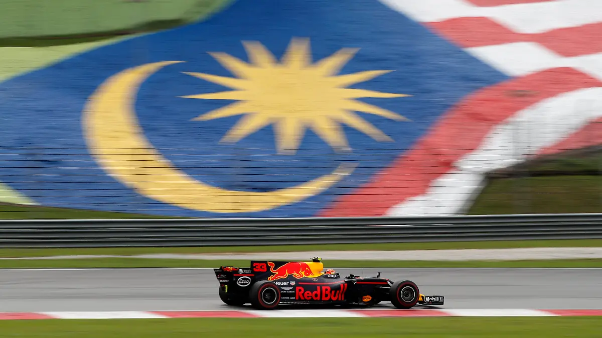 Motorsport-Formel-1-Weltmeisterschaft-Grand-Prix-von-Malaysia-am-01-10-2017-in-Sepang-Malaysia-Der-Niederlaender-Max-Verstappen-vom-Team-Red-Bull-Racing-waehrend-des-Rennens-in-Aktion