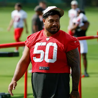 June-16-2026-Tampa-Florida-USA-Tampa-Bay-Buccaneers-nose-tackle-Vita-Vea-50-watches-teammates-warm-up-during-mandatory-mini-camp-at-the-AdventHealth-Training-Center-in-Tampa-on-Tuesday-June-16-2026