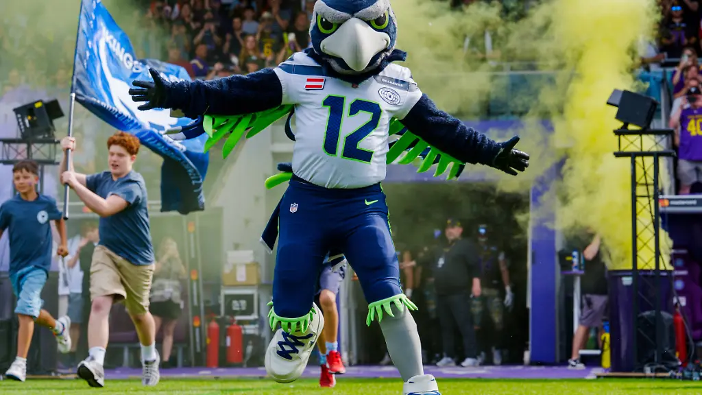Mascot-Seattle-Seahawks-Vienna-Vikings-vs-Rhein-Fire-American-Football-AFLE-The-League-Europe-Week-3-Season-2026-06-06
