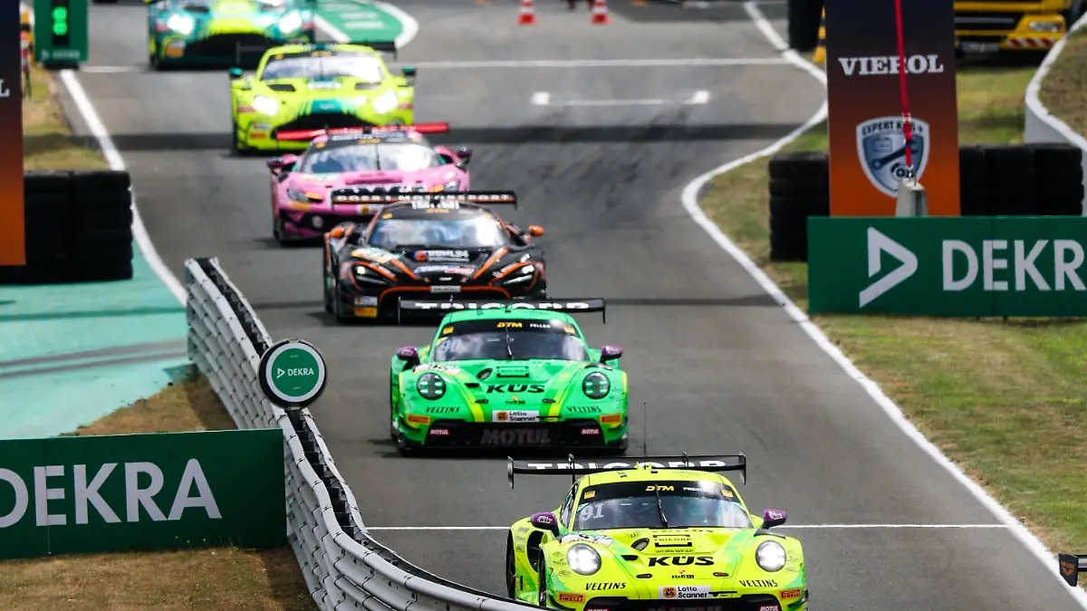 Zweimal-Porsche-vorne-Thomas-Preining-entschied-das-Freie-Training-vor-Ricardo-Feller-fuer-sich