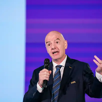 Fussball-Home-of-FIFA-Zuerich-Schweiz-Gianni-Infantino-FIFA-Praesident-Portraitfoto-Portrait-Einzelaufnahme-Portraet-Mimik-Gesichtsausdruck-Emotion-Zuerich-Kanton-Zuerich-Schweiz-Soccer-Home-of-FIFA-Zurich-Switzerland-Gianni-Infantino-FIFA-President-portrait-photo-portrait-single-shot-facial-expression-emotion-Zurich-Canton-of-Zurich-Switzerland-Copyright-xJOERANxSTEINSIEKx