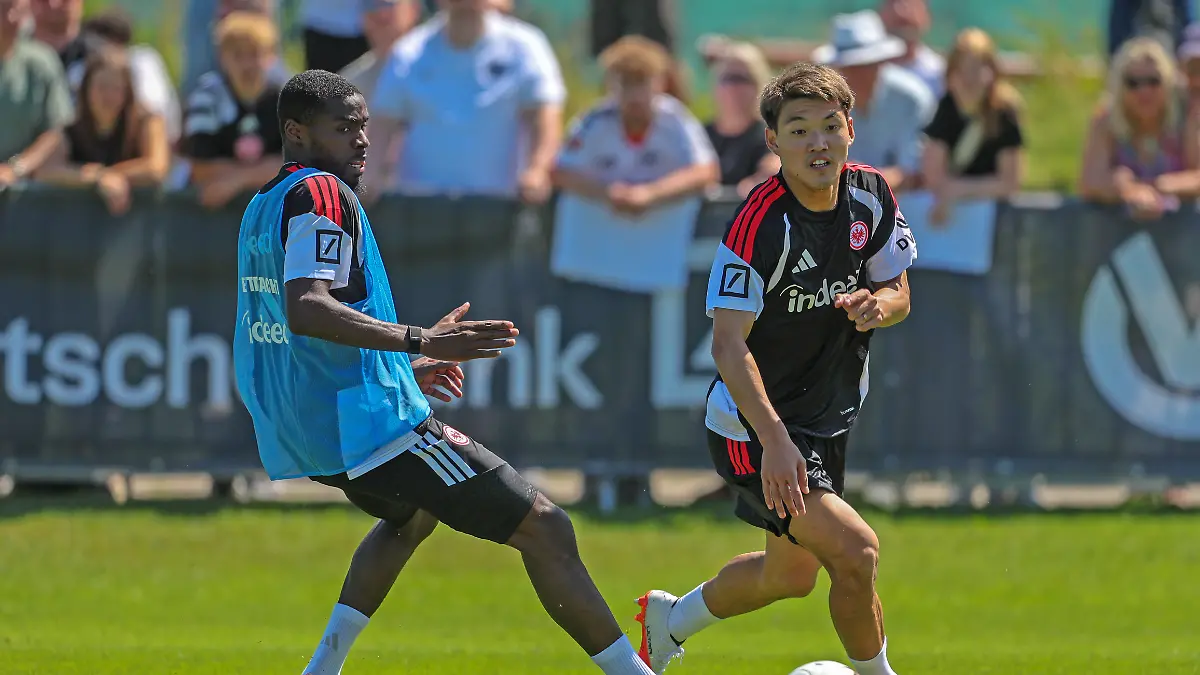 Fussball-1-BL-Trainingslager-Eintracht-Frankfurt-Grassau-24-07