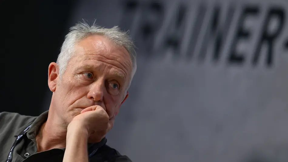 Fussball-Internationaler-Trainerkongress-Christian-Streich-zuletzt-Cheftrainer-des-SC-Freiburg-spricht-auf-einer-Podiumsdiskussion