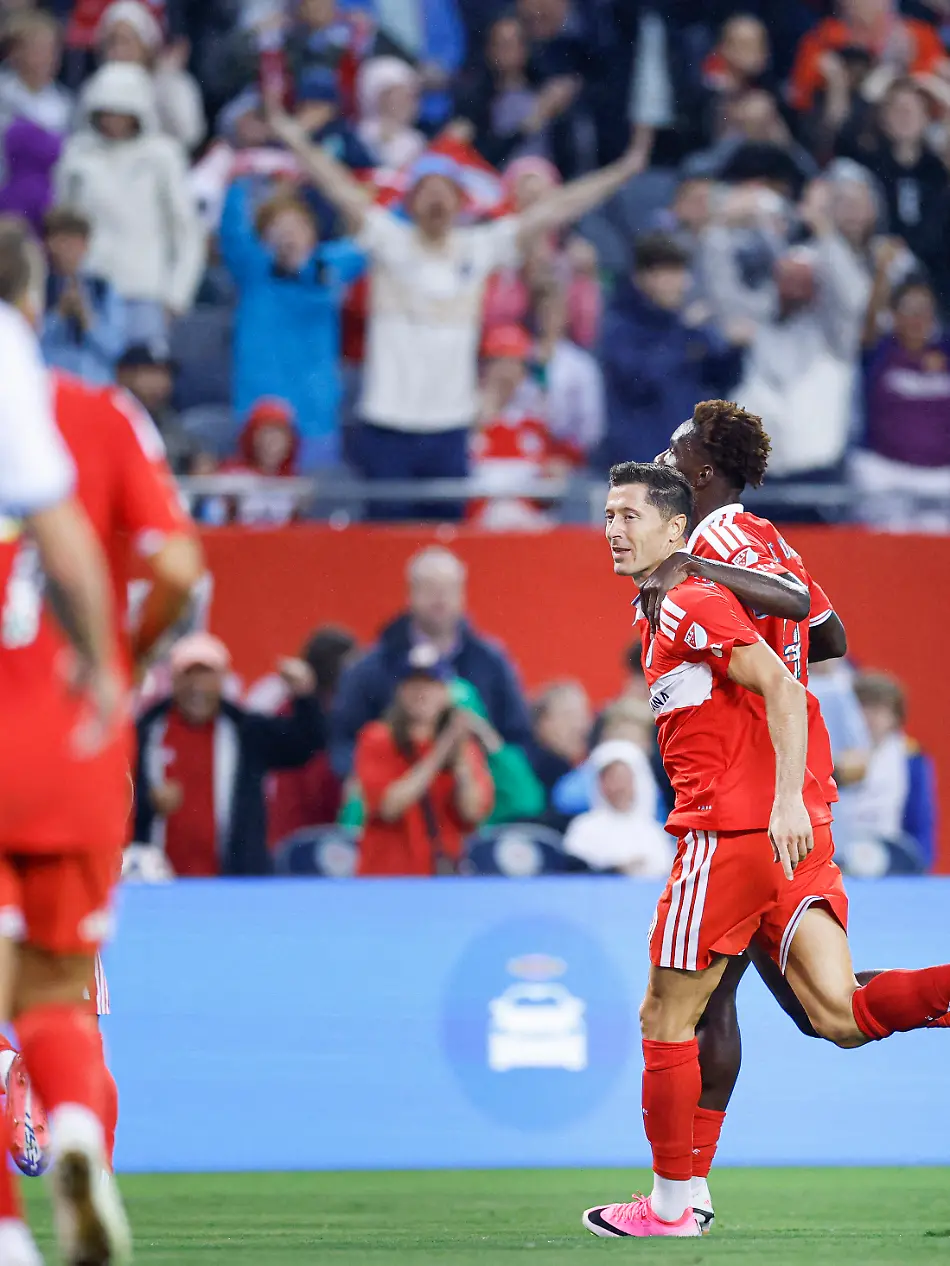 Aug-1-2026-Chicago-Illinois-USA-Chicago-Fire-FC-forward-Robert-Lewandowski-9-celebrates-after-scoring-during-the-first-half-of-a-MLS-game-against-the-Charlotte-FC-at-Soldier-Field